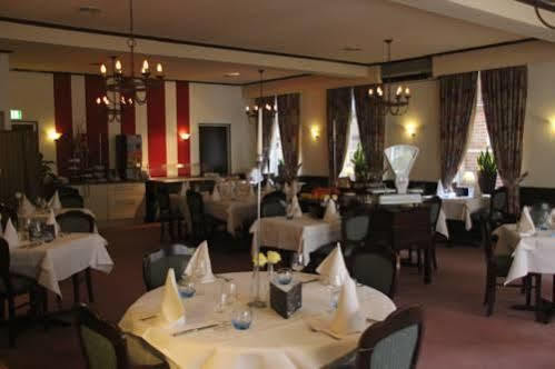 Hotel Van Der Maas Отмарсум Екстериор снимка